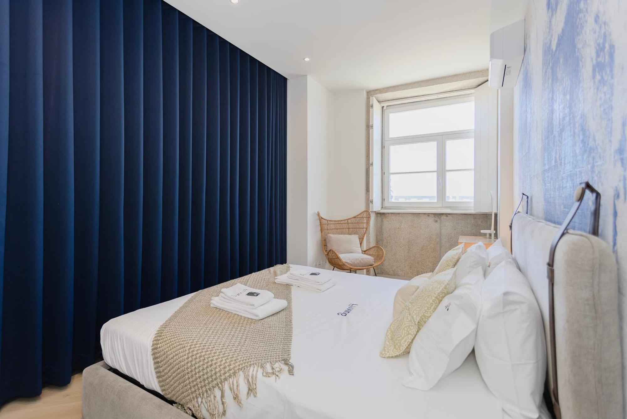 Liiiving In - Modern Coastline Appartement Oporto